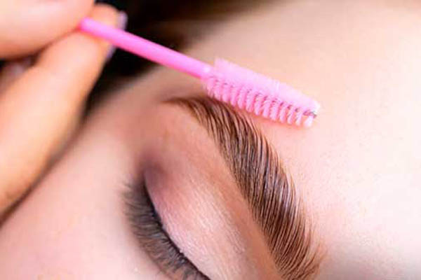 15 بهترین لیفت و لمینت مژه و ابرو در مشهد