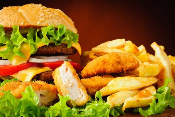 معرفی 15 تا از بهترین فست فود در شهر کرج