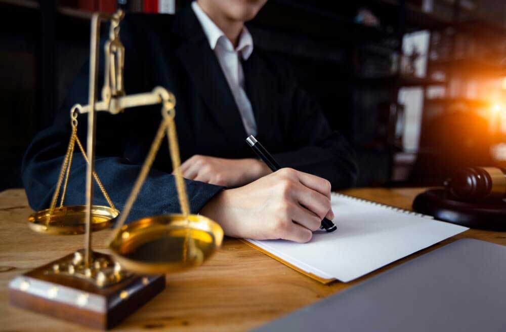 بهترین وکیل پایه یک دادگستری در تهران