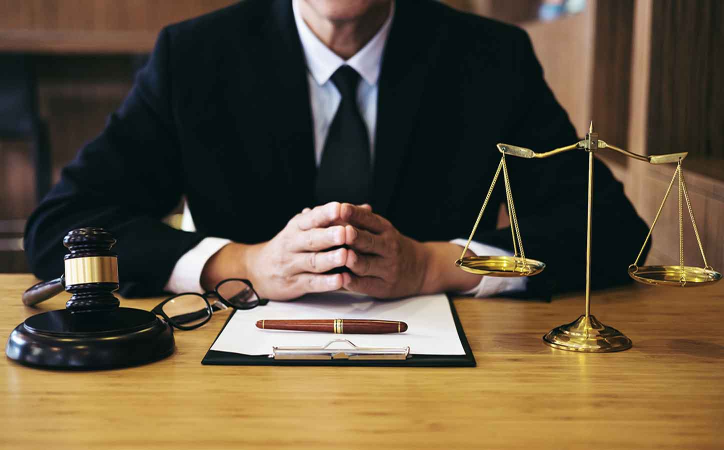 بهترین وکیل پایه یک دادگستری در تهران