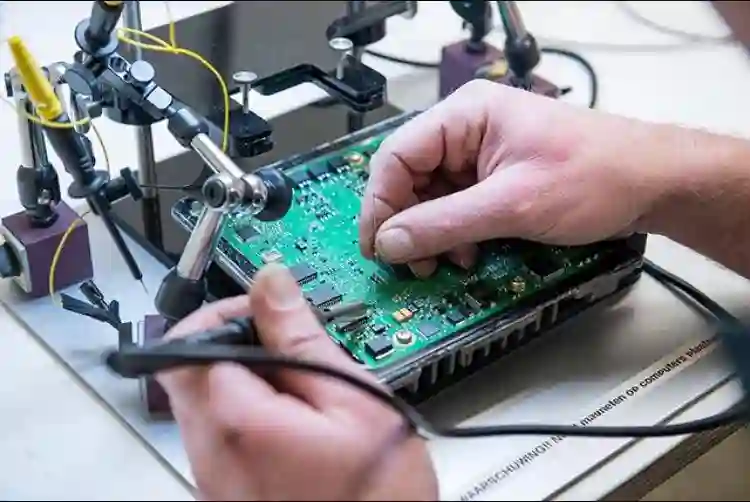 بهترین تعمیر ایسیو و کامپیوتر خودرو در تبریز